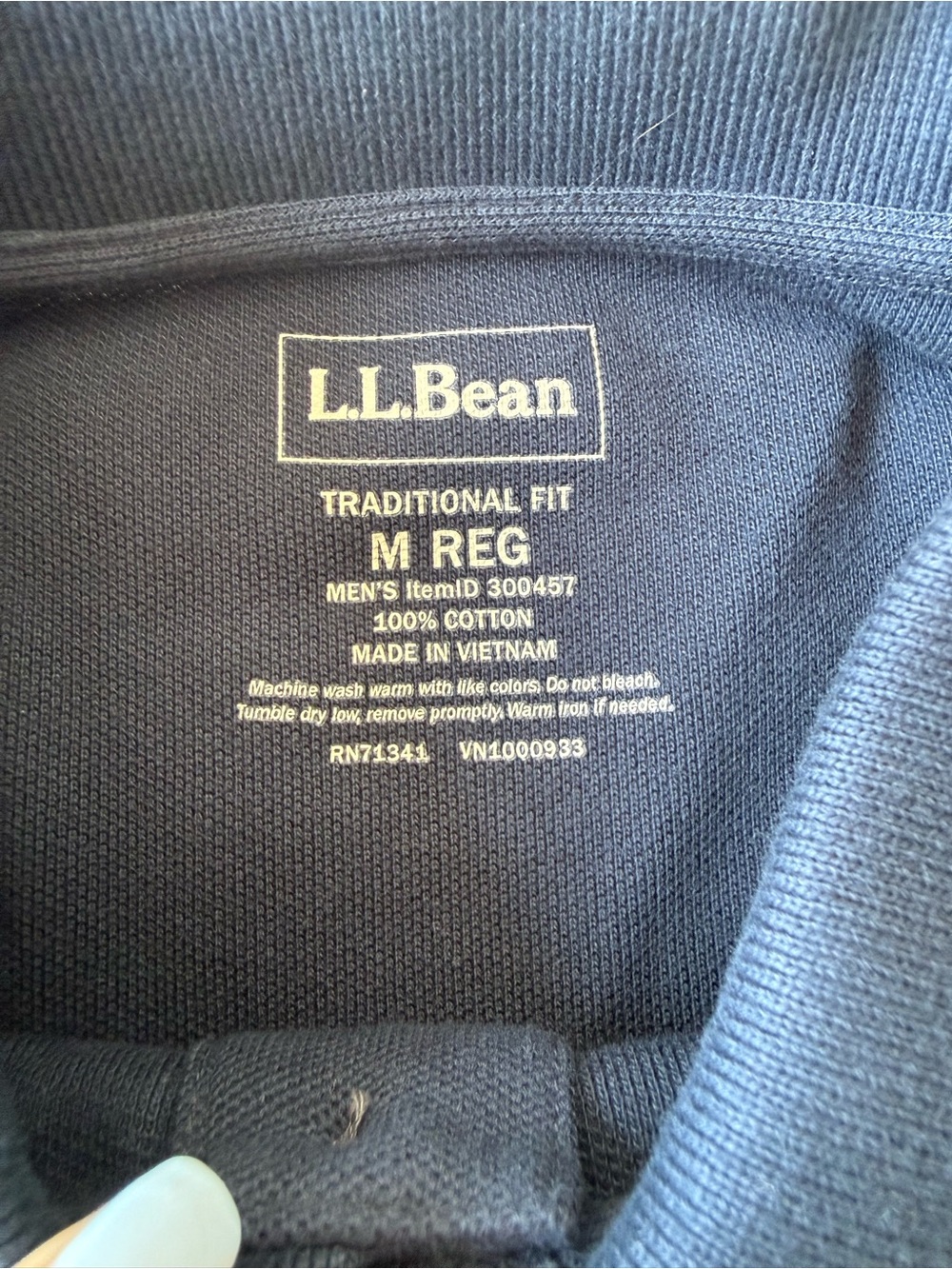 L.L. Bean Men's Navy Polo Shirt with Chest Pocket - Picture 3 of 9